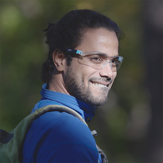 Safety Glasses SG210 in Blue with Clear Lens are designed to absorb 99.9% UV rays and has anti-fog coating to keep the lenses clear in all types of weather.