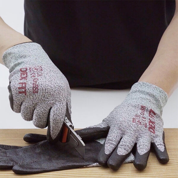 Level 2 Cut Resistant Gloves CR533 are high-quality cut-proof gloves rated with CE EN 388 4241B & ANSI Cut A2, primarily for light duty tasks.