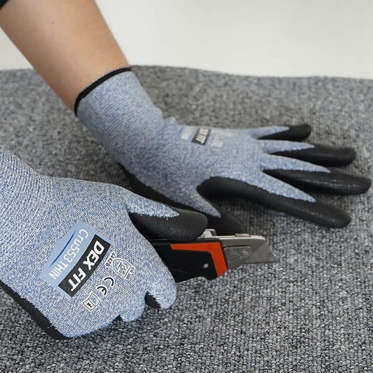 Using the Level 4 Cut Resistant Gloves Cru553 Thin while utilizing sharp tools without any worry because of its additional Level 4 abrasion resistance and level 2 puncture resistance. 